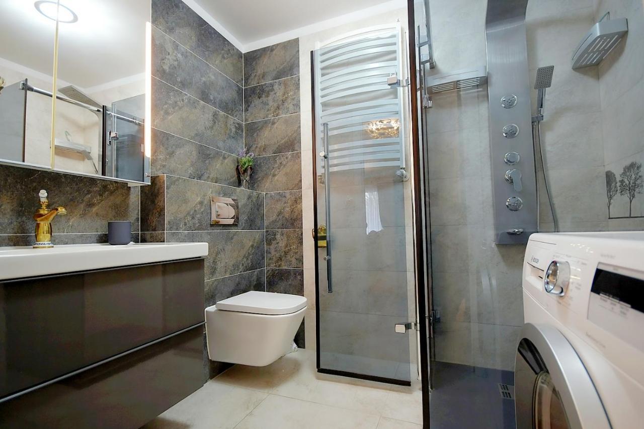 Miodowy Dom Exspanse Apartament 2 Lub 3 Pokoje Z Tarasem I Parkingiem Kołobrzeg Exterior foto